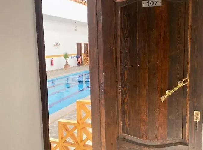 Hotel Golden Plaza