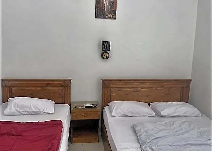 Golden Plaza Hotel